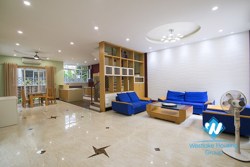 4 bedroom house for rent in Anh Dao Vinhome Riverside